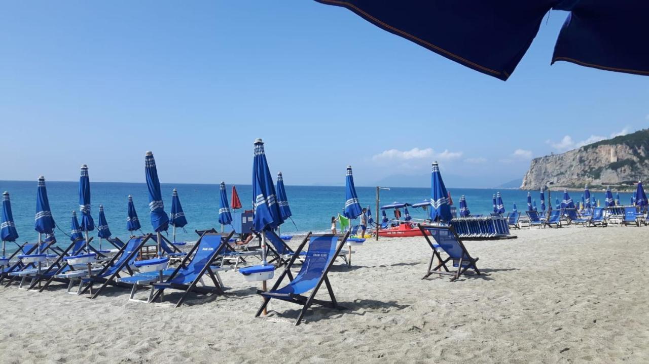 Albergo Natalina Finale Ligure Exterior photo