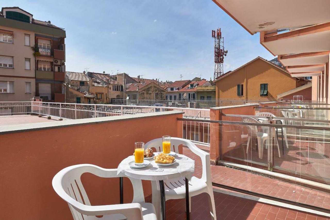 Albergo Natalina Finale Ligure Exterior photo